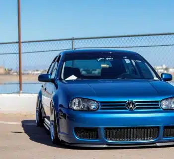 blue Volkswagen vehicle
